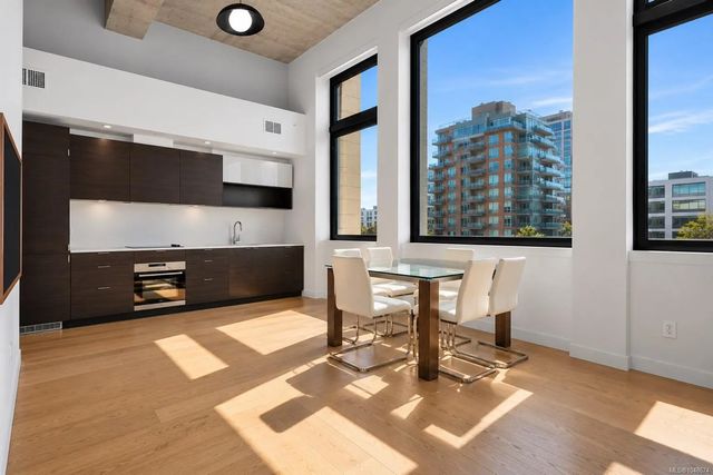 3 of 18 - 770 Fisgard St 304, Victoria, BC