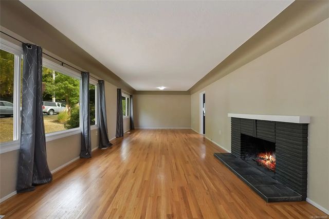 4 of 41 - 1277 Revercomb Pl, Victoria, BC