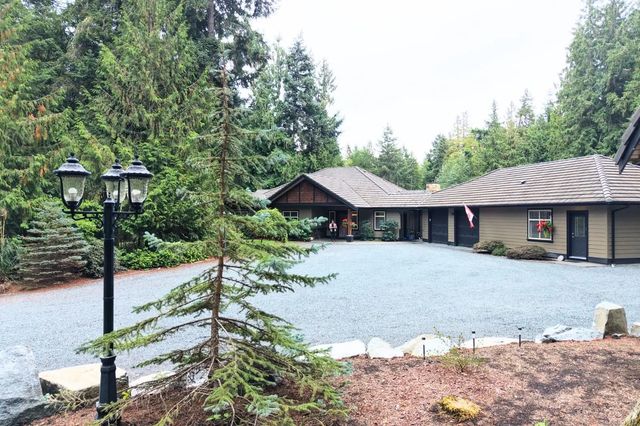 2 of 99 - 1090 Coldwater Rd, Parksville, BC