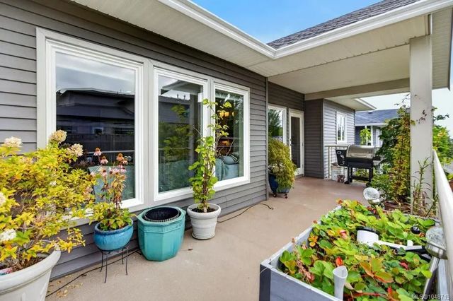 2 of 47 - 2581 Kendal Ave, Cumberland, BC