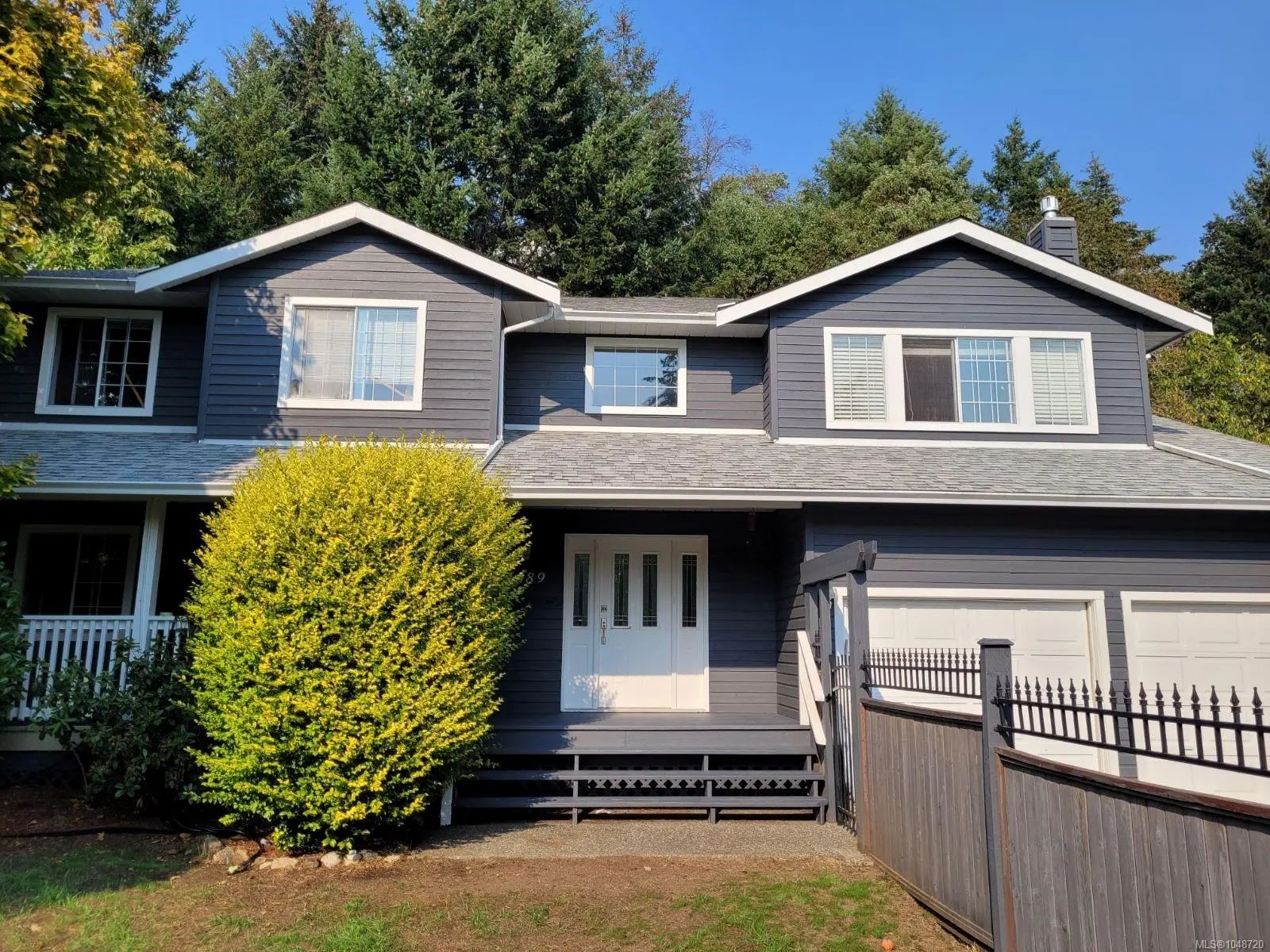 Residential Real Estate for Sale at 2689 Crystalview Dr in the city of Langford by MLS #1048720