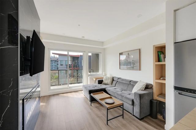 3 of 41 - 654 Granderson Rd 407, Langford, BC
