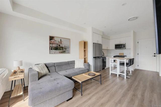 4 of 41 - 654 Granderson Rd 407, Langford, BC