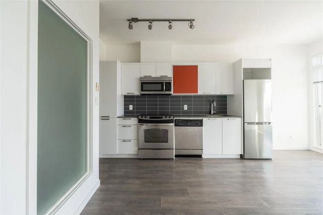 4 of 27 - 517 Fisgard St 510, Victoria, BC