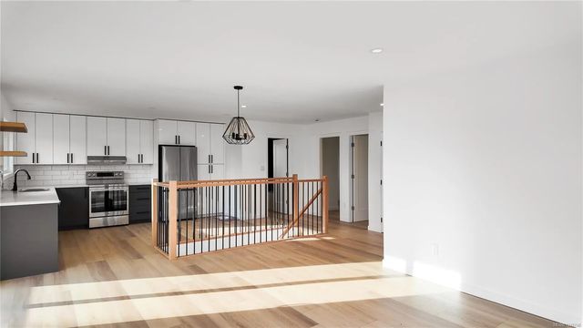 4 of 56 - 4644 Macintyre Ave, Courtenay, BC