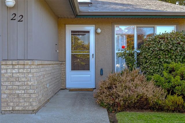 3 of 32 - 1473 Garnet Rd 22, Saanich, BC