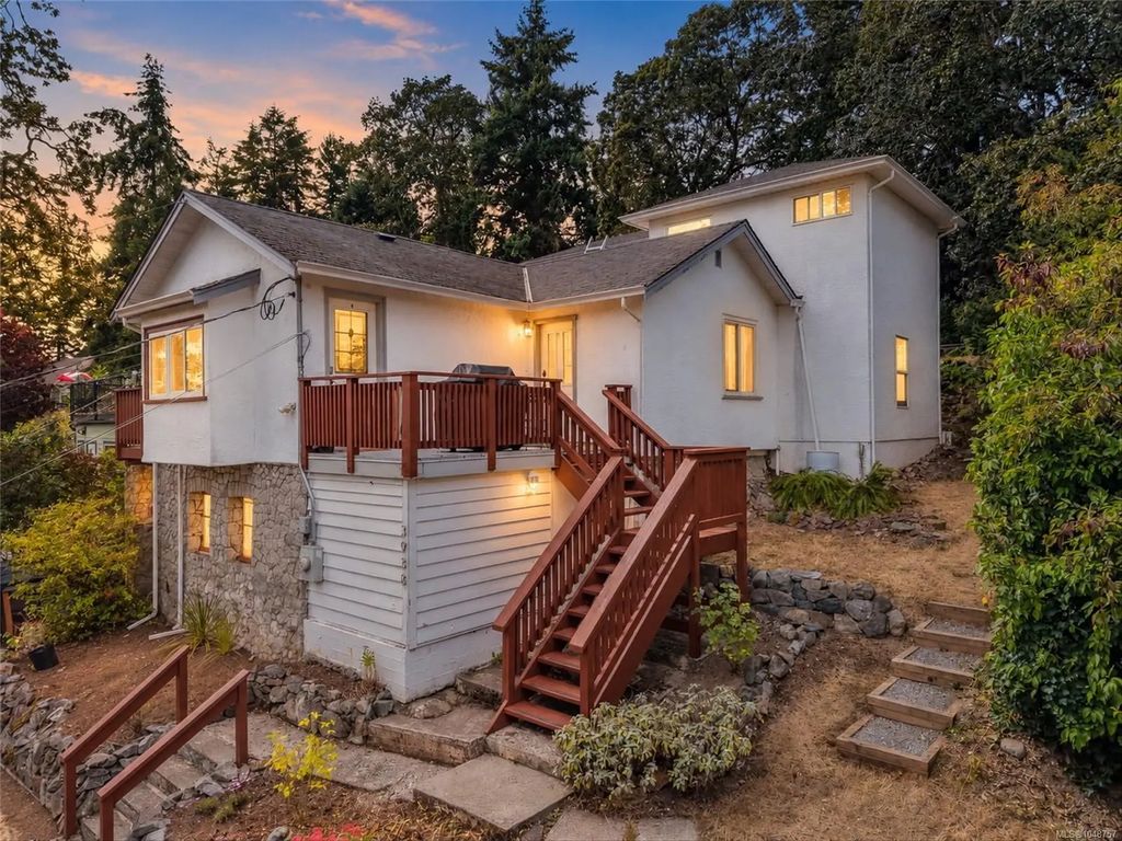 3938 Wilkinson Rd, Saanich