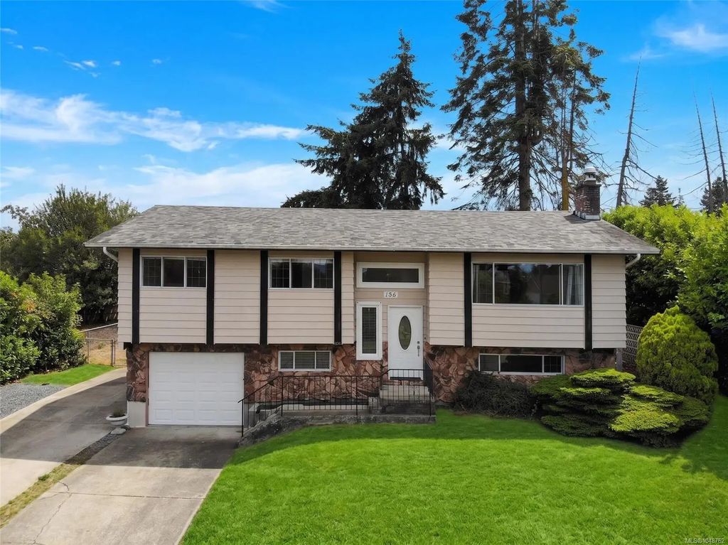 156 Moss Ave, Parksville