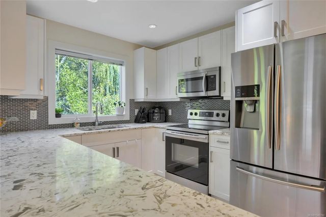 4 of 91 - 3397 Pinestone Way, Nanaimo, BC