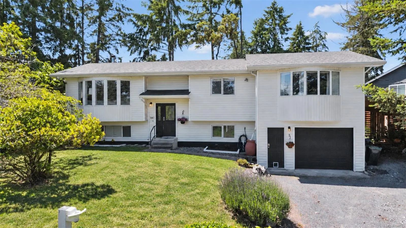 Residential for Sale by 7487 Forest Turn Way in the Lantzville, located in the neighborhood of 