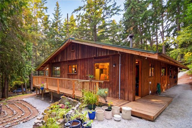 2 of 69 - 119 Creekside Dr, Salt Spring, BC