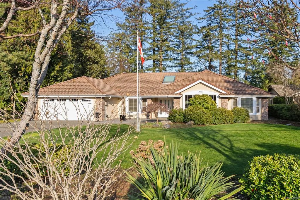 575 Johnstone Rd, Parksville