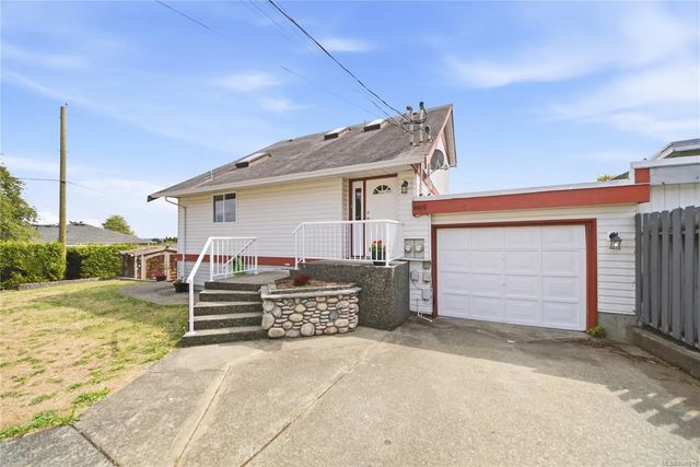 2 of 53 - 9815 Cedar St, Chemainus, BC