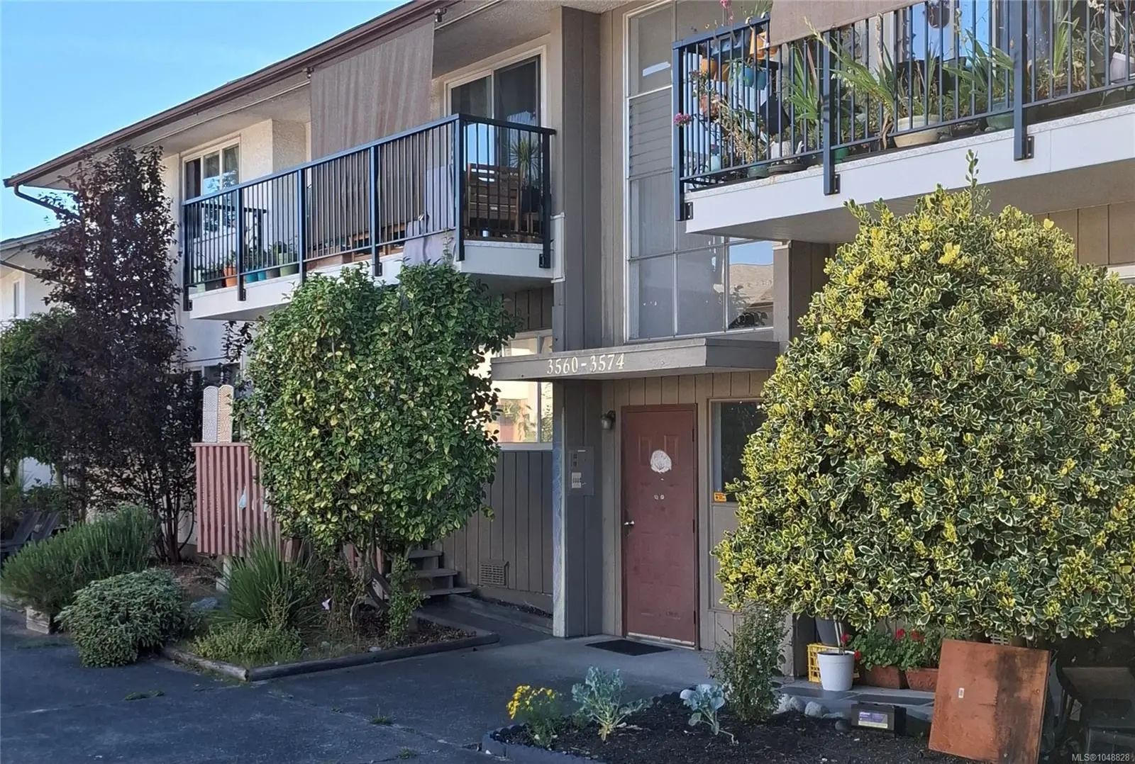 Homes for Sale located at 3566 Tillicum Rd, in the city of Saanich, BC V8Z 4H4