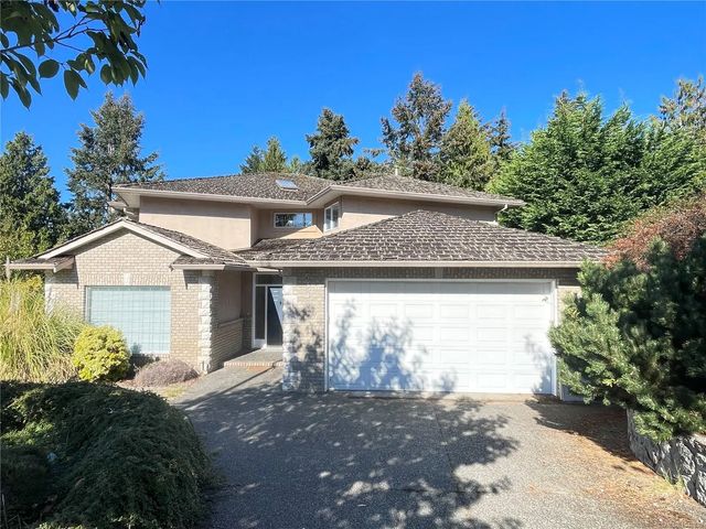 3 of 4 - 5358 Bayshore Dr, Nanaimo, BC