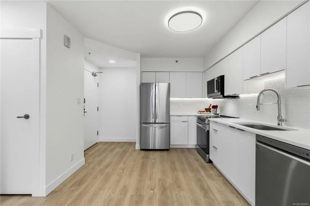 3 of 30 - 751 Fairfield Rd 101, Victoria, BC