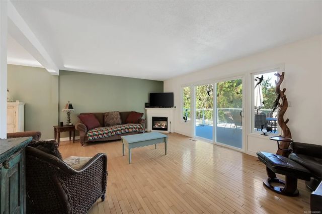 5 of 44 - 1215 Cloake Hill Rd, North Saanich, BC