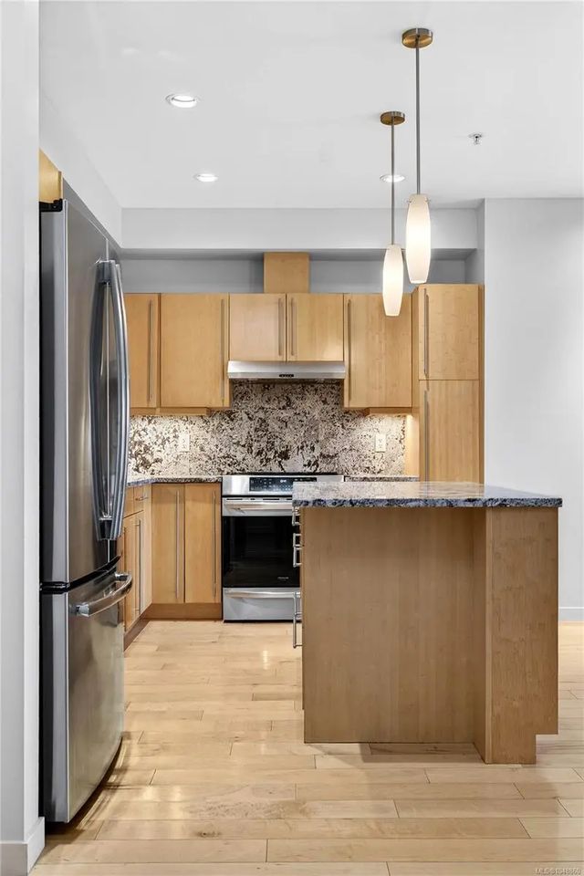5 of 33 - 6591 Lincroft Rd 202, Sooke, BC