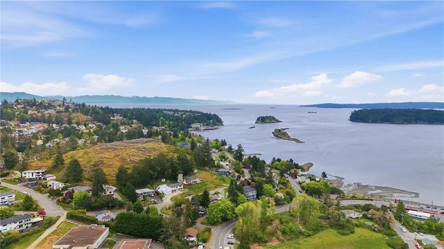 3 of 34 - 3129 Departure Bay Rd, Nanaimo, BC