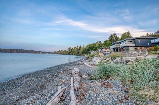 4 of 66 - 2600 Randle Rd, Nanaimo, BC