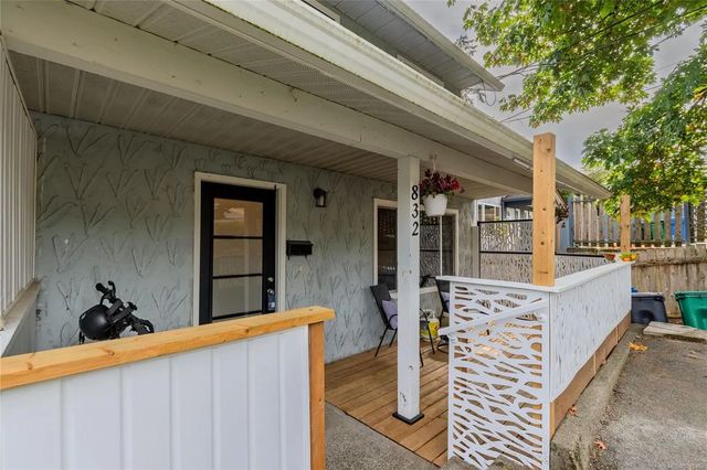 2 of 45 - 832 Holly Hill Rd, Nanaimo, BC