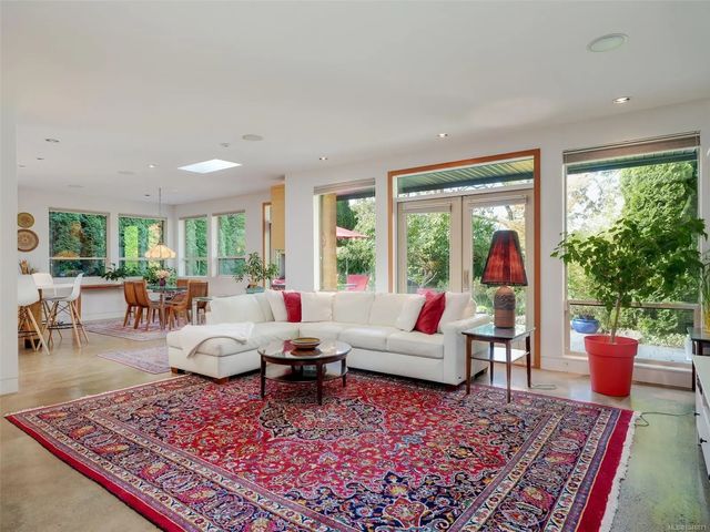 3 of 47 - 1047 San Marino Cres, Saanich, BC