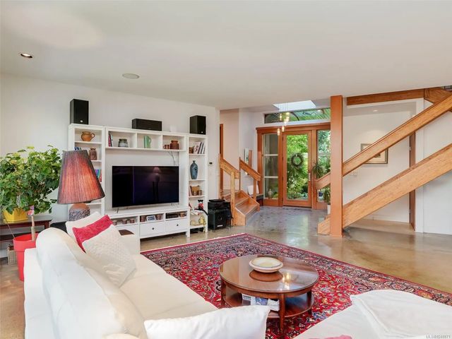 4 of 47 - 1047 San Marino Cres, Saanich, BC