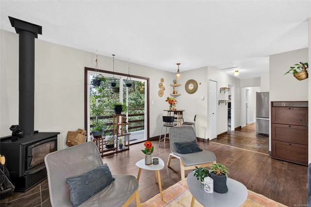 3 of 37 - 138 Woodland Dr, Salt Spring, BC