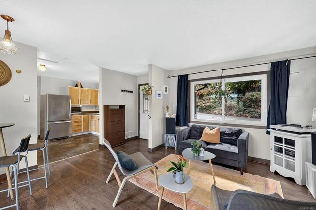 5 of 37 - 138 Woodland Dr, Salt Spring, BC