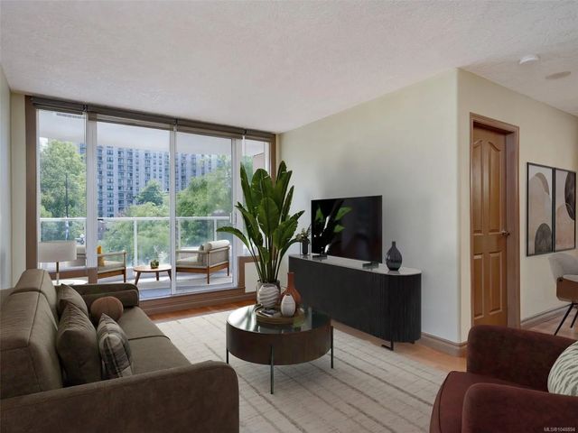 3 of 28 - 930 Yates St 205, Victoria, BC