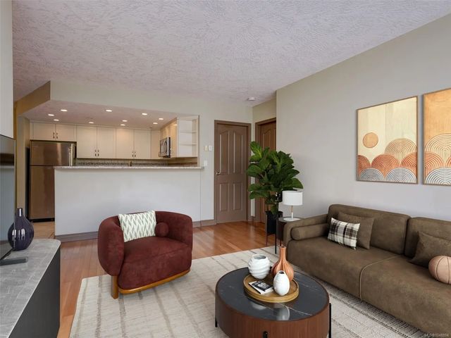 5 of 28 - 930 Yates St 205, Victoria, BC