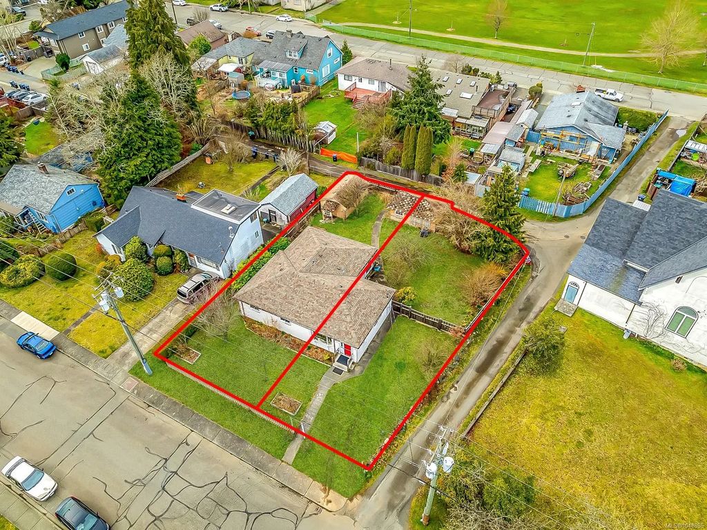 719 / 721 8th St, Courtenay