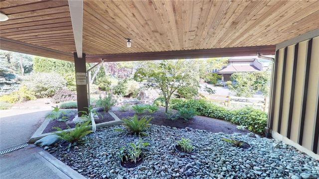 4 of 32 - 4678 Elk Lake Dr 499d, Saanich, BC