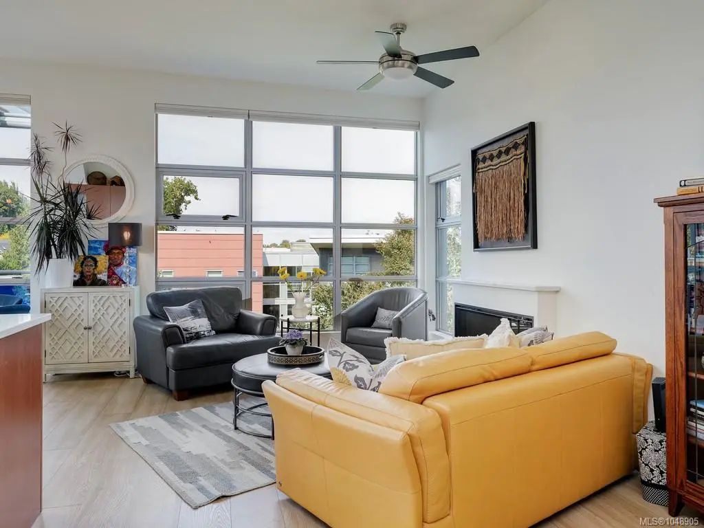 797 Tyee Rd 401, Victoria