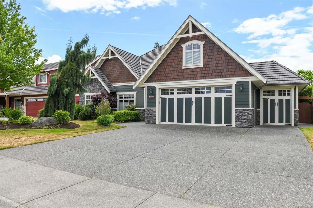 1477 Crown Isle Dr, Courtenay