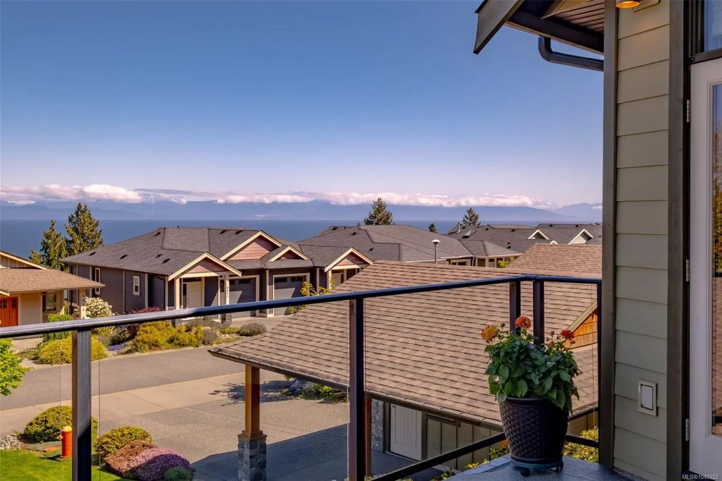 5418 Jacobs Lane 102, Nanaimo