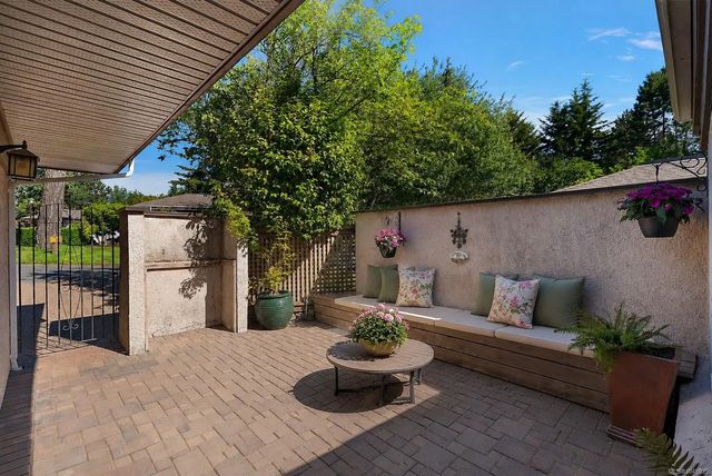3 of 28 - 901 Kentwood Lane 32, Saanich, BC