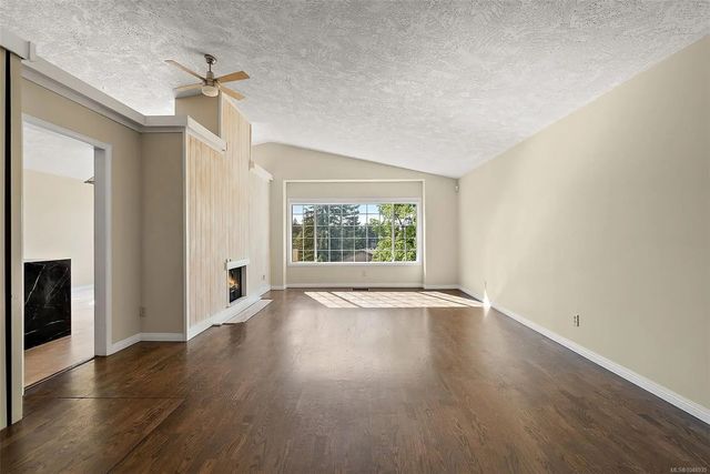 5 of 28 - 901 Kentwood Lane 32, Saanich, BC
