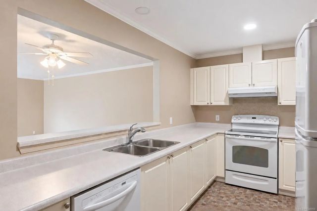 4 of 23 - 2245 James White Blvd 334, Sidney, BC