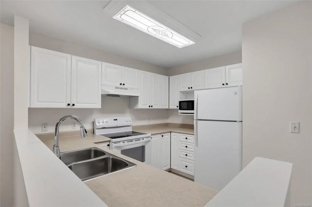 5 of 41 - 717 Aspen Rd 74, Comox, BC