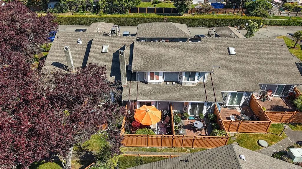 2070 Amelia Ave 23, Sidney