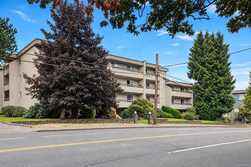 3235 Quadra St 216, Saanich