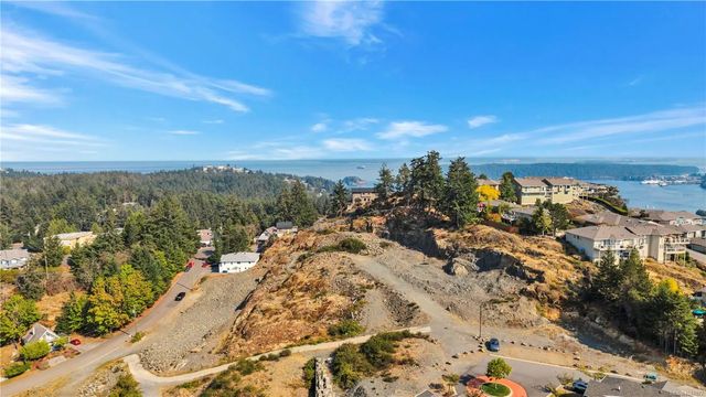 2 of 45 - 3231 Lauren Mary Pl, Nanaimo, BC