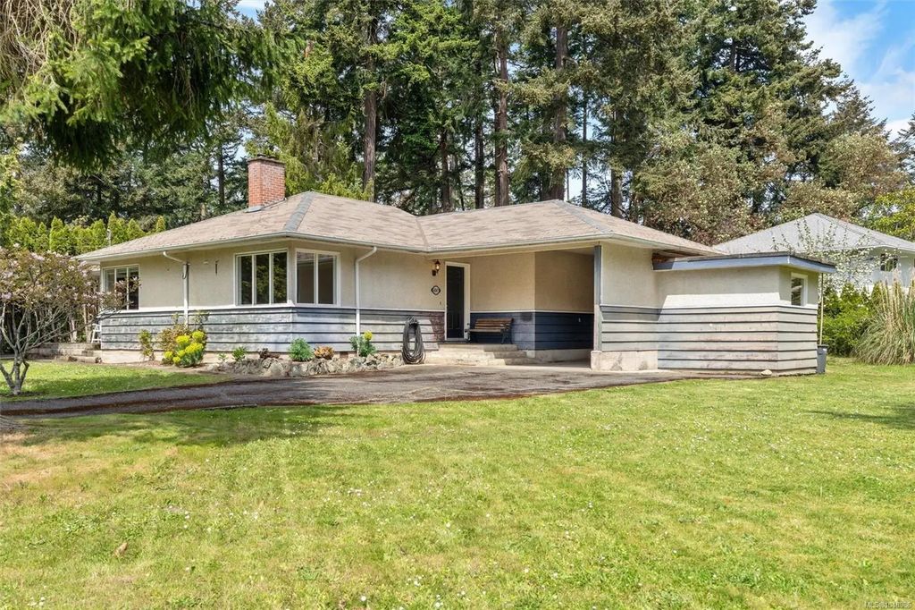 4047 Haro Rd, Saanich