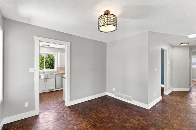 5 of 57 - 5822 Shadow Mountain Rd, Nanaimo, BC