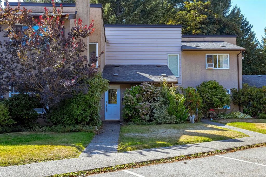 2860 Sooke Lake Rd 114, Langford