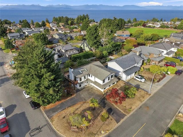 2 of 57 - 200 Kingfisher Pl, Nanaimo, BC