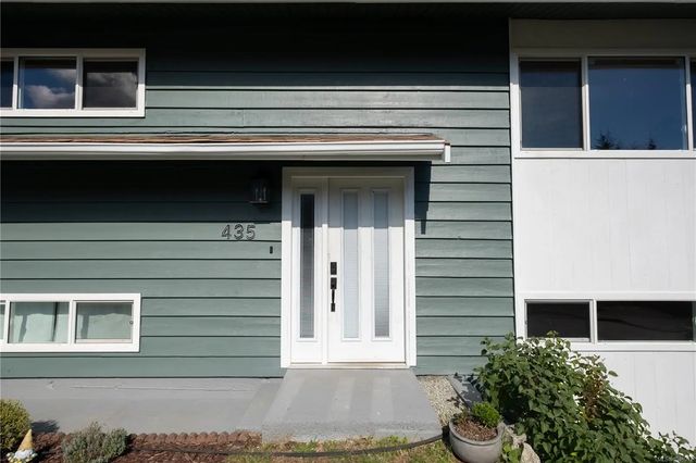 2 of 29 - 435 Cedar Cres, Gold River, BC