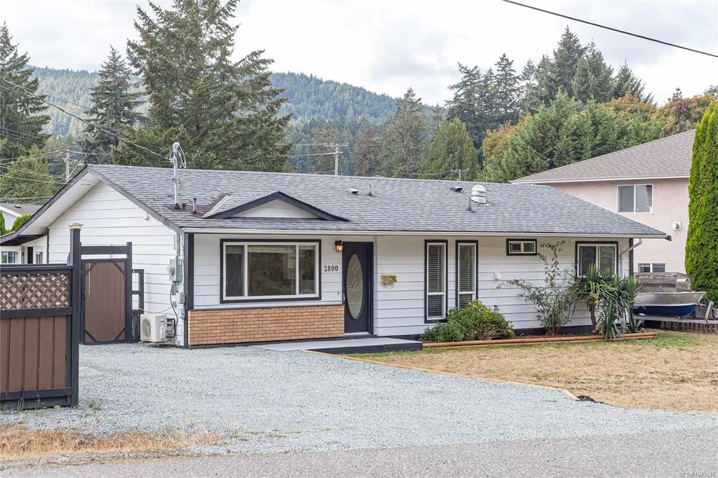 2890 Canyon Park Pl, Langford