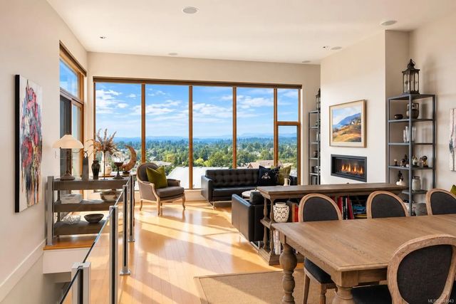 5 of 33 - 4022 Rainbow Hill Lane, Saanich, BC